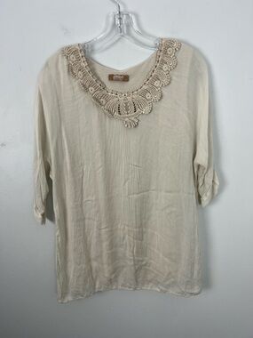 Carla Conti 100% Silk Women's Cream Crochet Neck Blouse Lightweight V-Neck Top